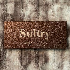 ABH - Sultry Eyeshadow Palette